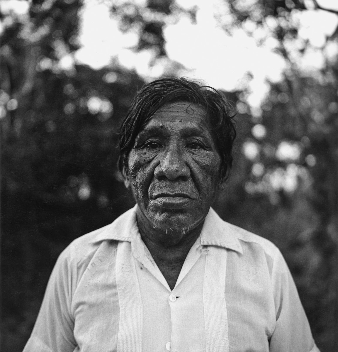 Mayanischer Schamane, Yucatán, Mexiko, 1987, aus der Serie „Heilende“, 1982-1989, Silbergelatineabzug