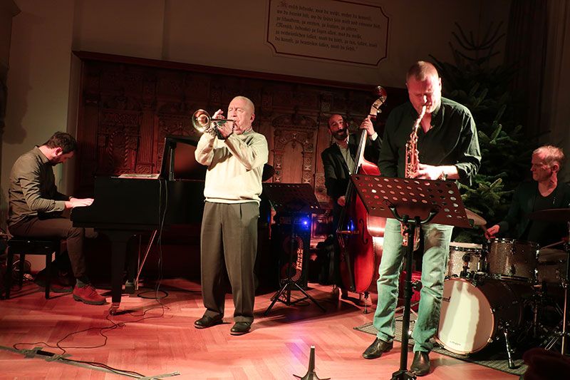 Valery Ponomarev with Forever Art Quintet at Rathaus in Jever. Photo courtesy of Hartmut Peters